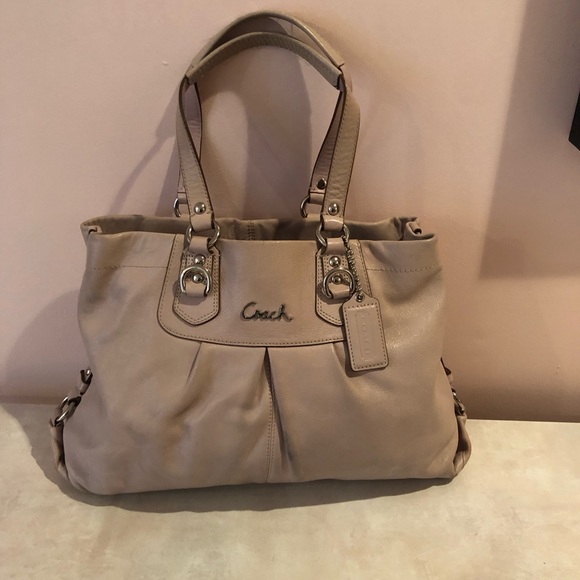 Coach Pale Pink/Tan leather bag - Picture 2 of 13
